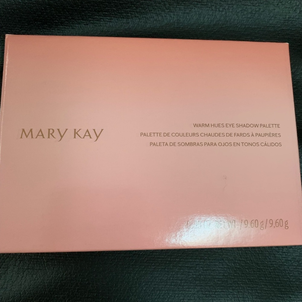 NWT⭐ Warm hues eye shadows